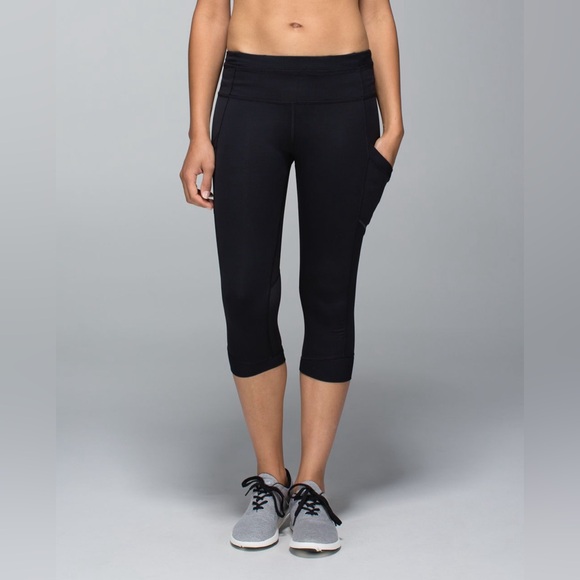 Lululemon Run For Fun Crop - Picture 2 of 11